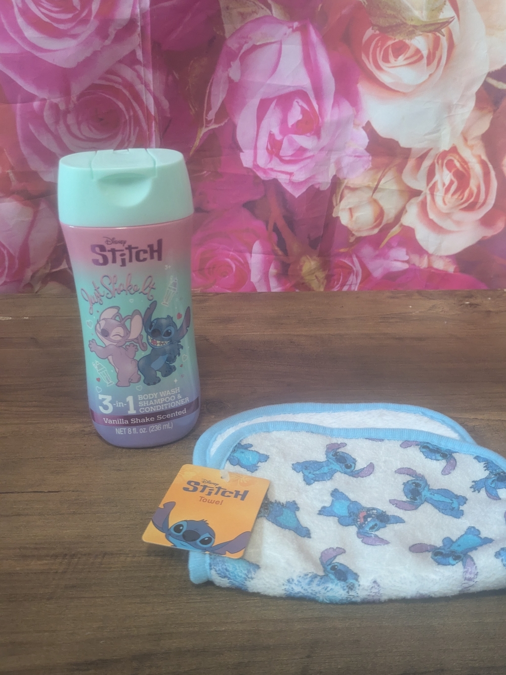 Disney Stitch 3-in-1 Body Wash & Matching Stitch Washcloth - Pink and Mint